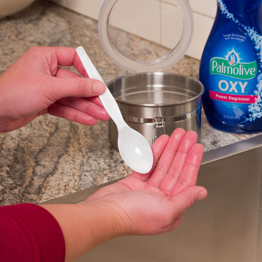 Scrub Tangan DIY hanya menggunakan gula dan sabun cuci piring. – Manisfm